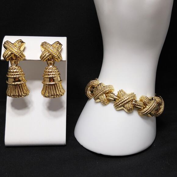 Vintage Ivana Tassel Earrings & Bracelet Set, Gold Plated, 1990s Vintage Jewelry - Picture 7 of 10